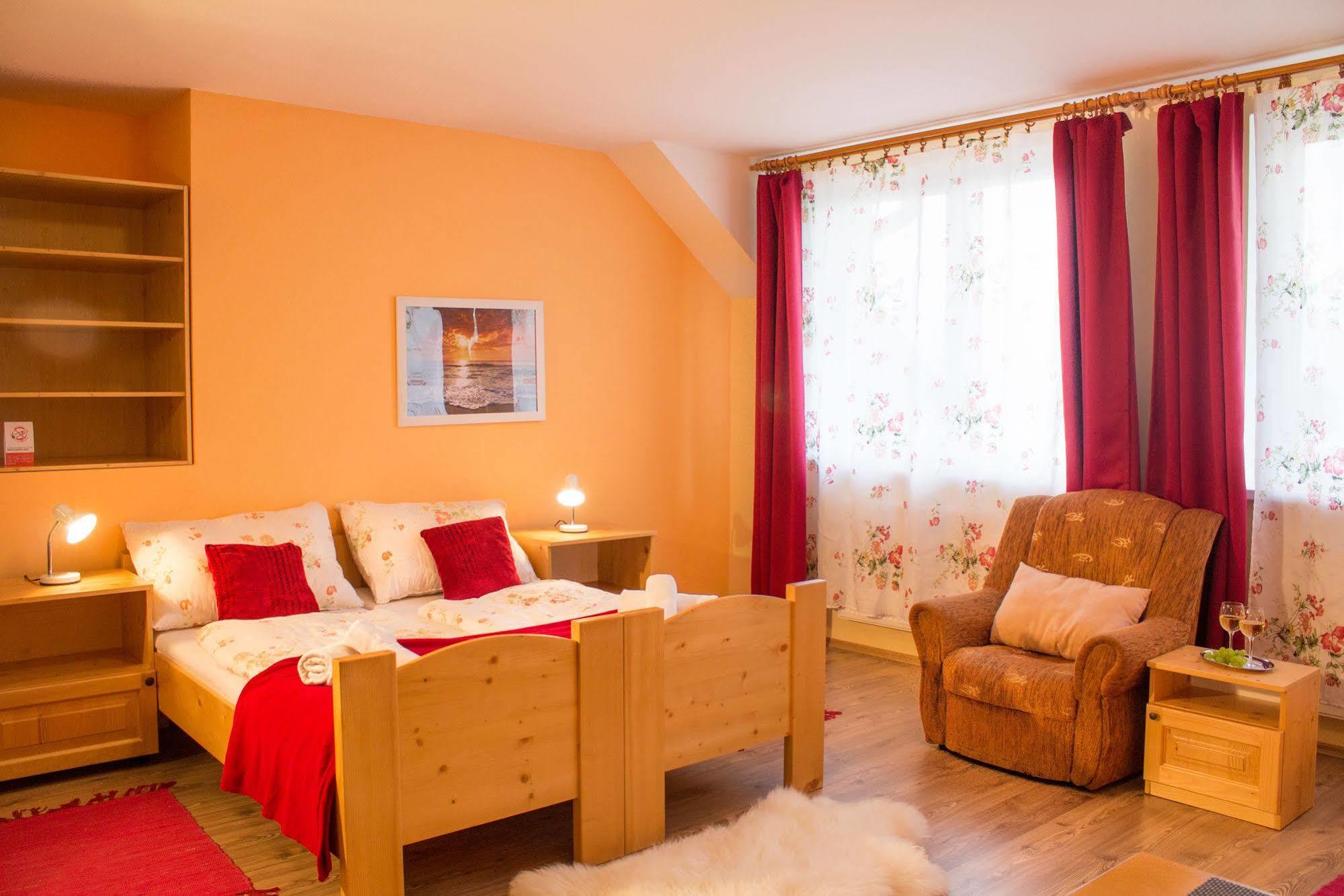 Apartmany Renomal Tatranska Lomnica Exterior photo